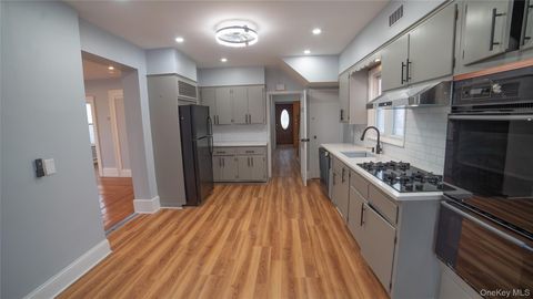 Photo of 305 N Terrace Avenue, Mount Vernon, NY 10550 (MLS # 968447)