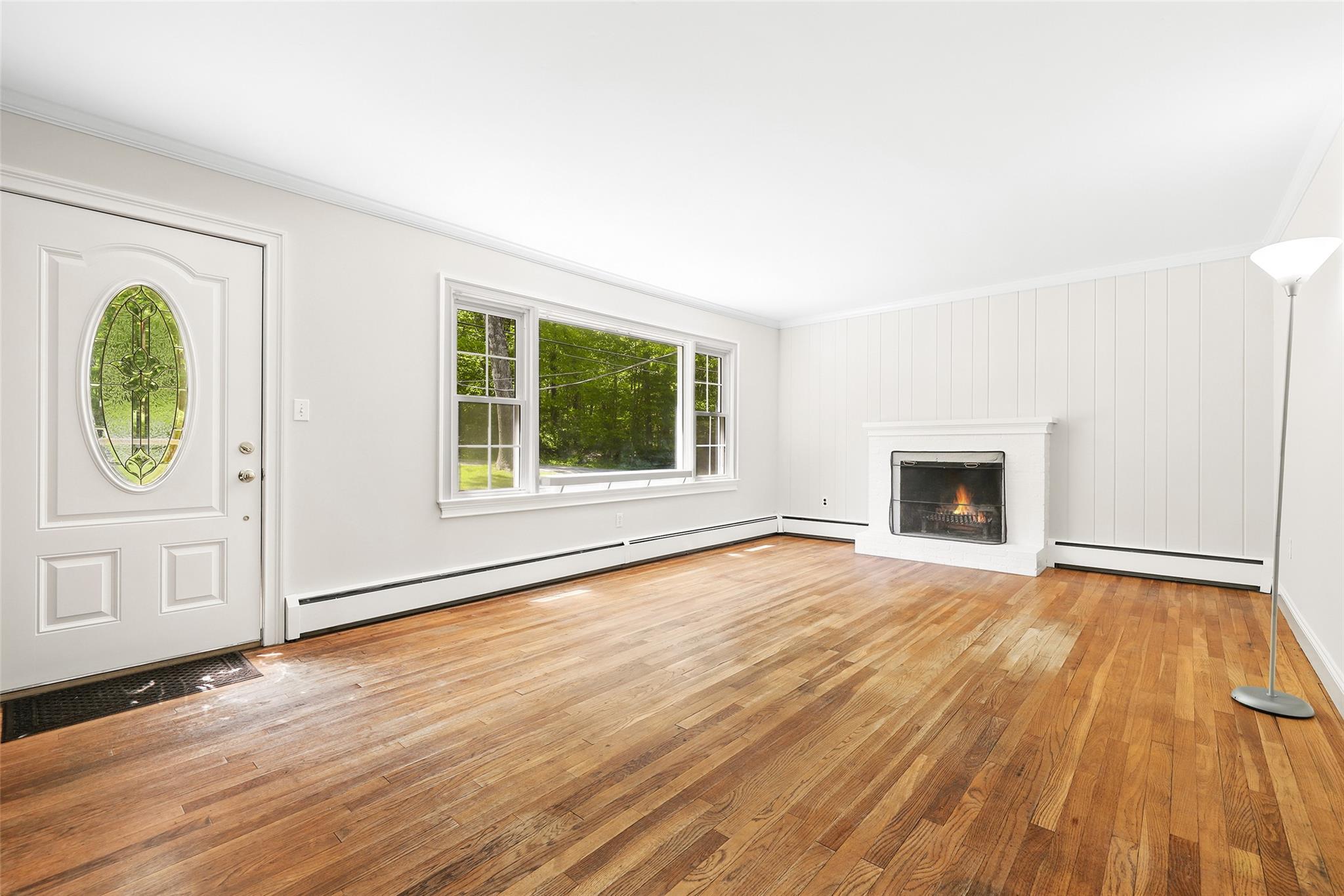 23 Entrance Way, Purdys, New York image 4