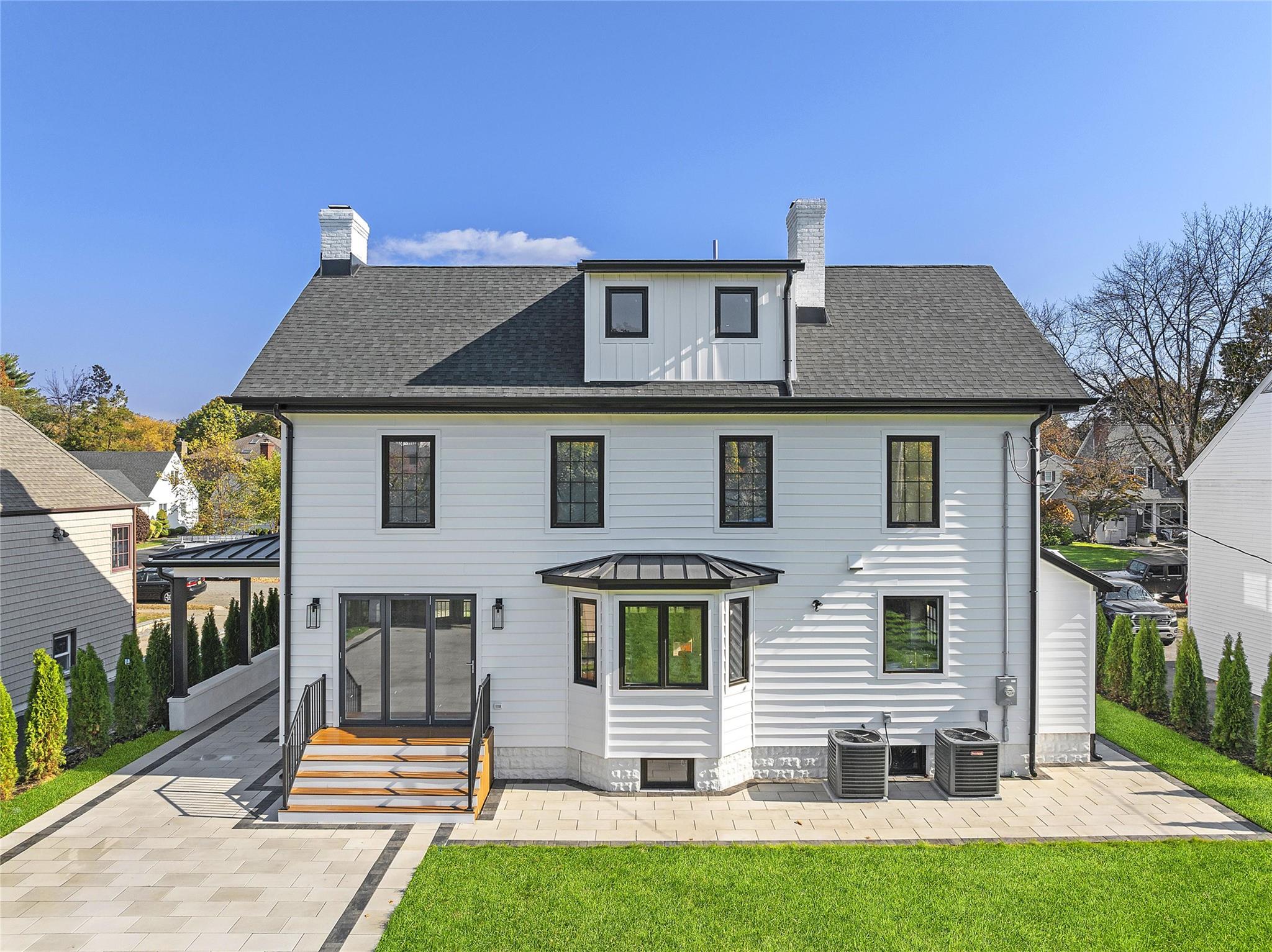 132 Arthur Street, Garden City, New York image 28