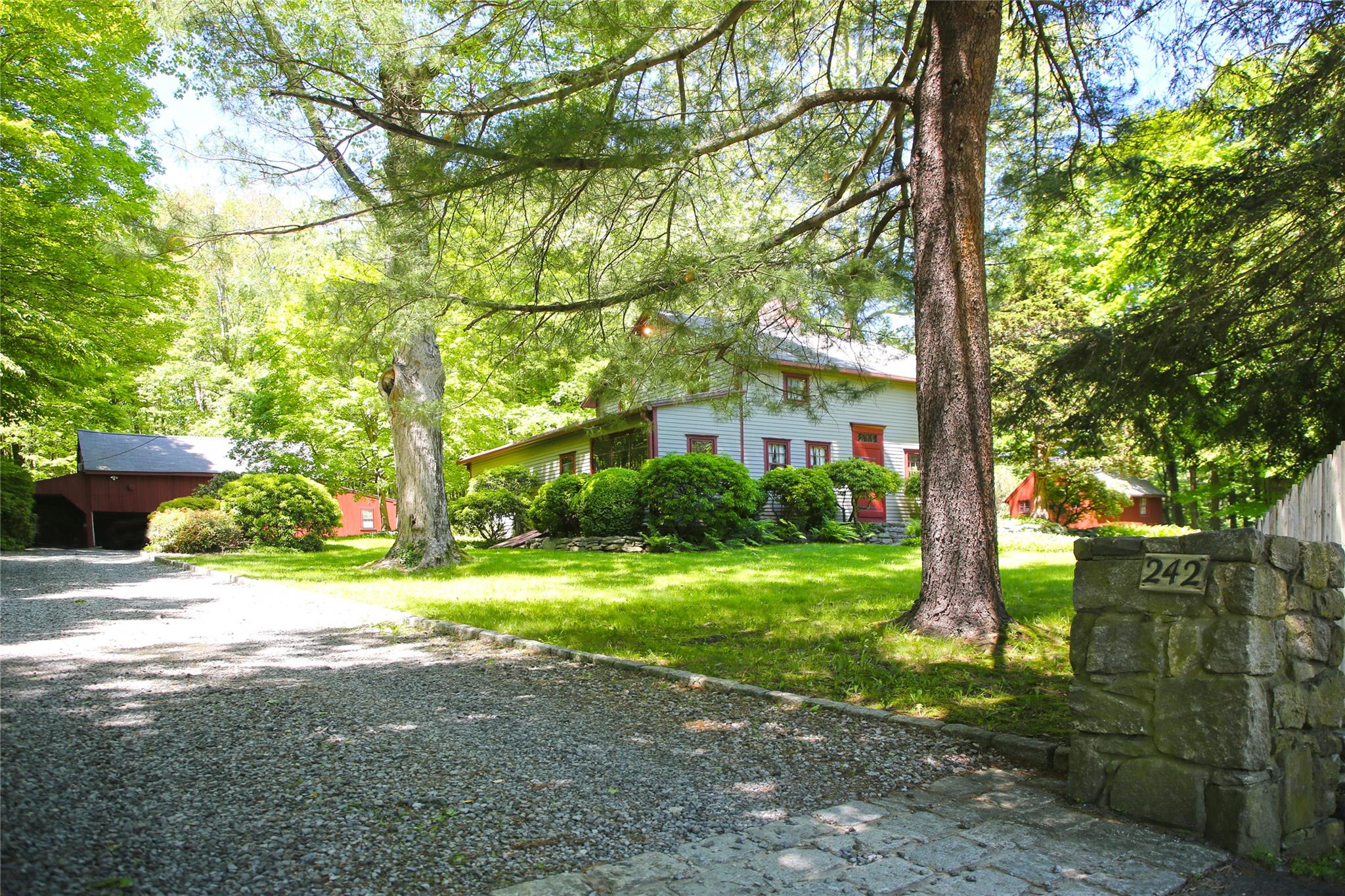 Property for Sale at Smith Ridge Road, South Salem, New York - Bedrooms: 3 
Bathrooms: 2 
Rooms: 7  - $799,000