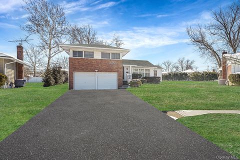 1384 Dieman Lane East Meadow NY 11554
