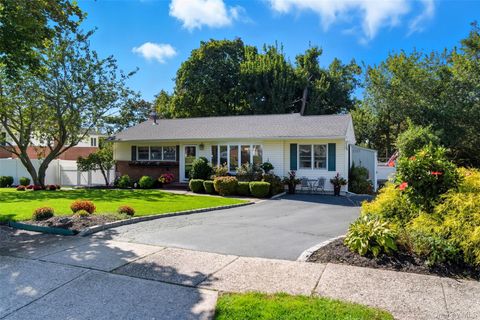 12 Putnam Court Commack NY 11725