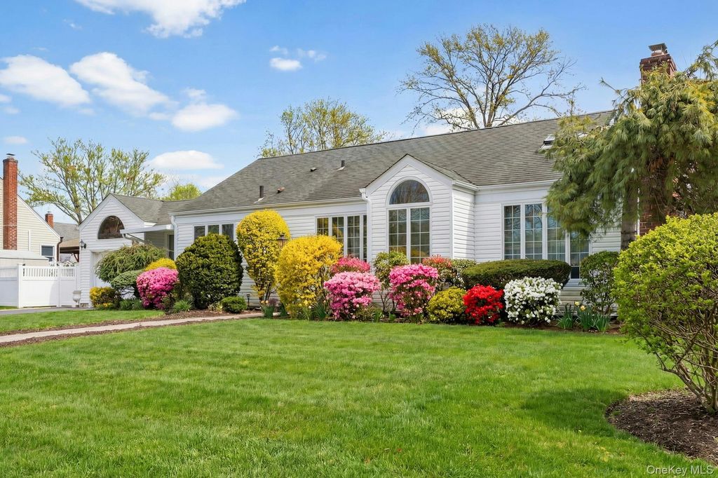 Photo of 1461 Briard Street, Wantagh, NY 11793 (MLS # 959061)