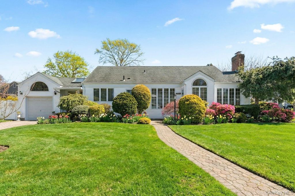 Photo of 1461 Briard Street, Wantagh, NY 11793 (MLS # 959061)