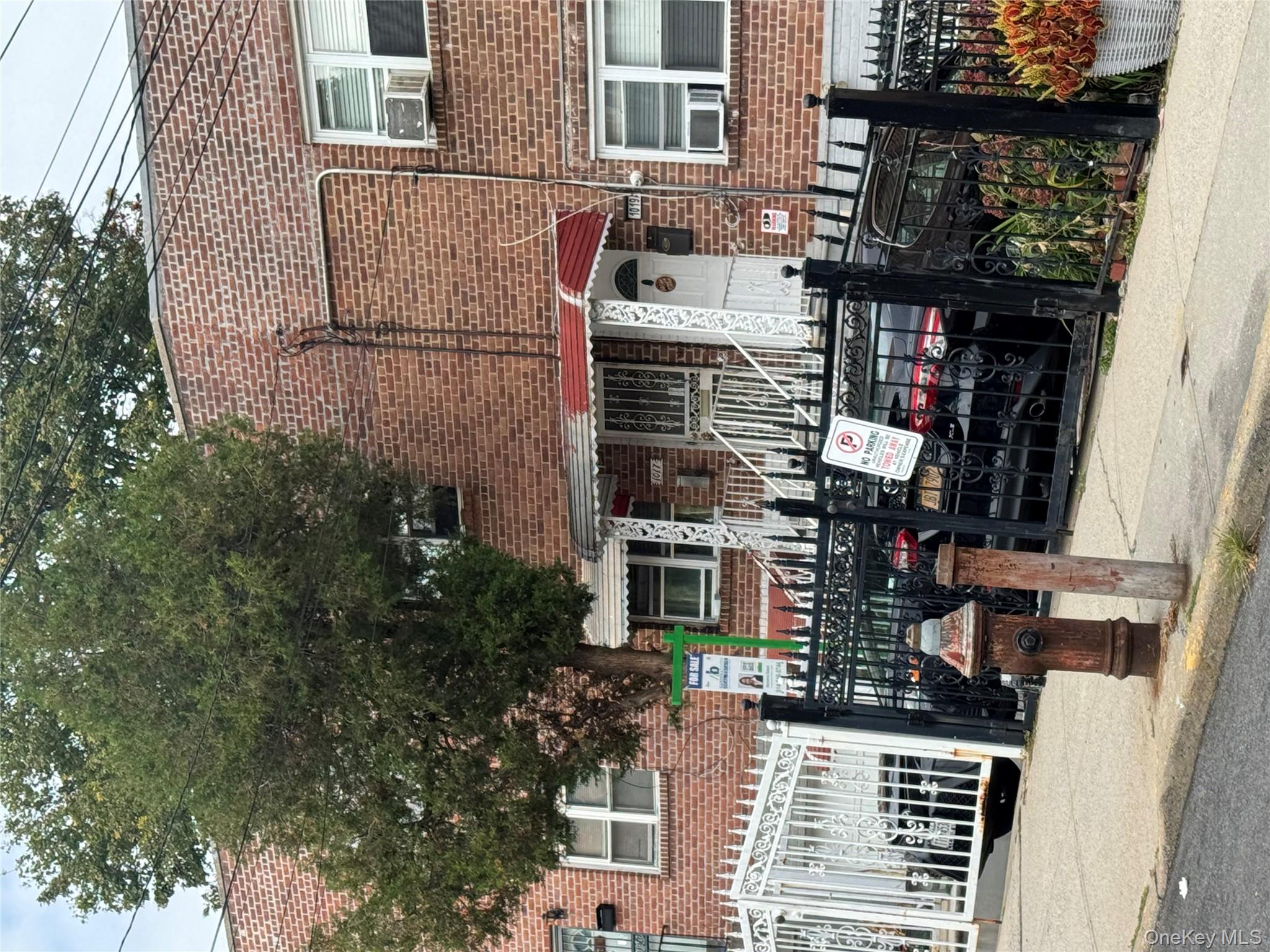 1017 E 229 Street, Bronx,