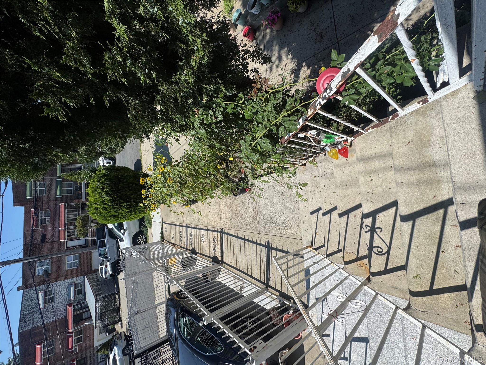 1017 E 229 Street, Bronx,