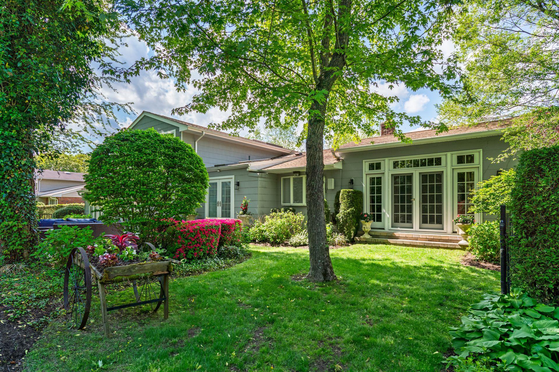 39 Bucknell Drive, Plainview, New York image 27
