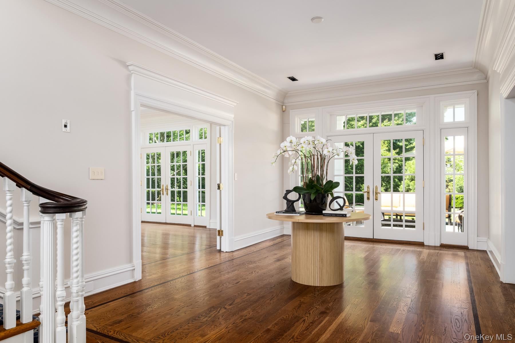 6 Stoneleigh Manor Lane