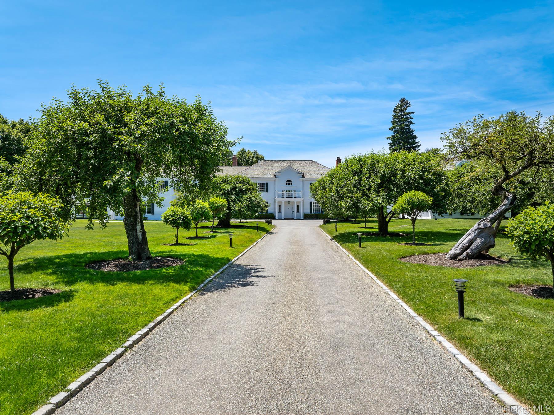 6 Stoneleigh Manor Lane