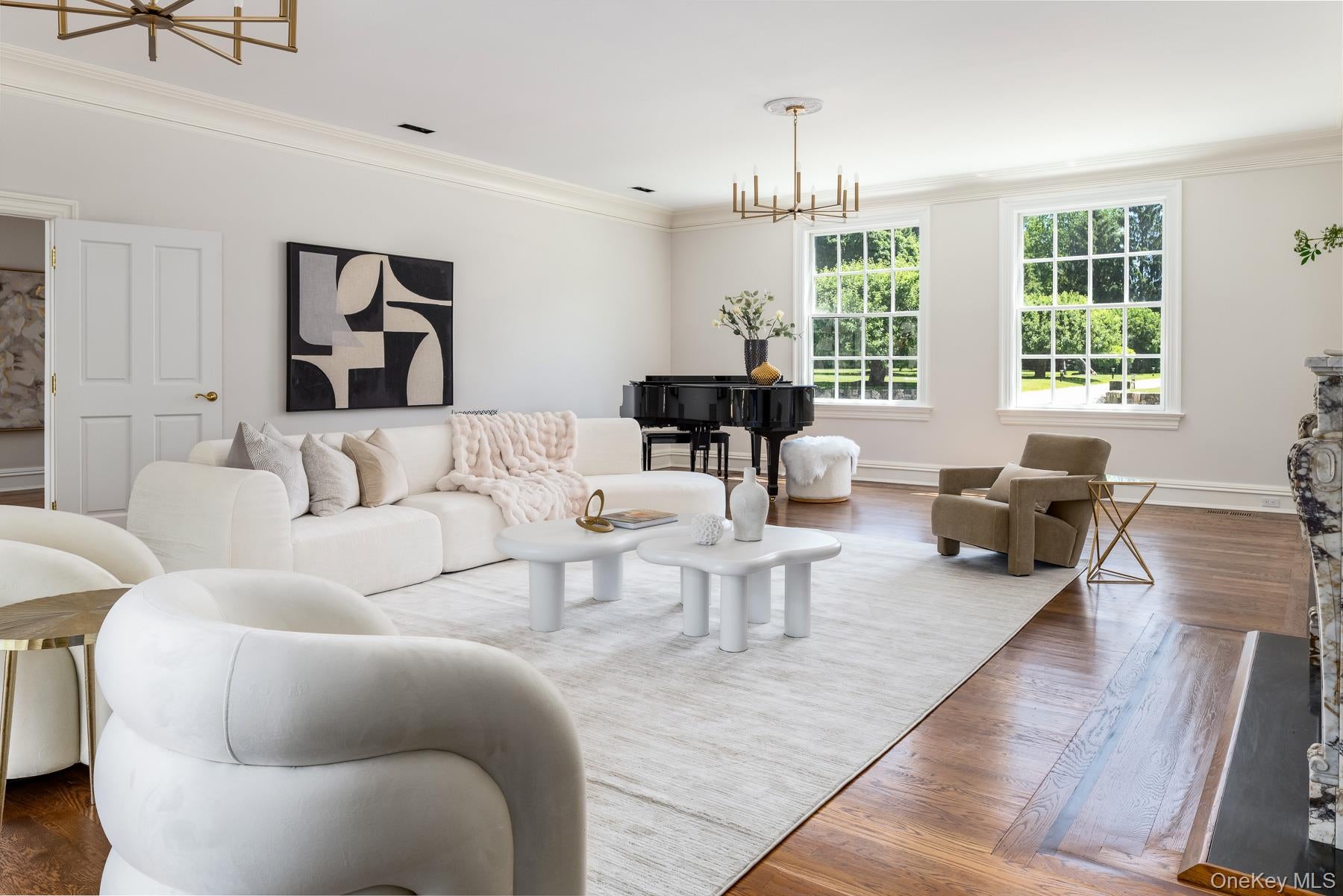 6 Stoneleigh Manor Lane