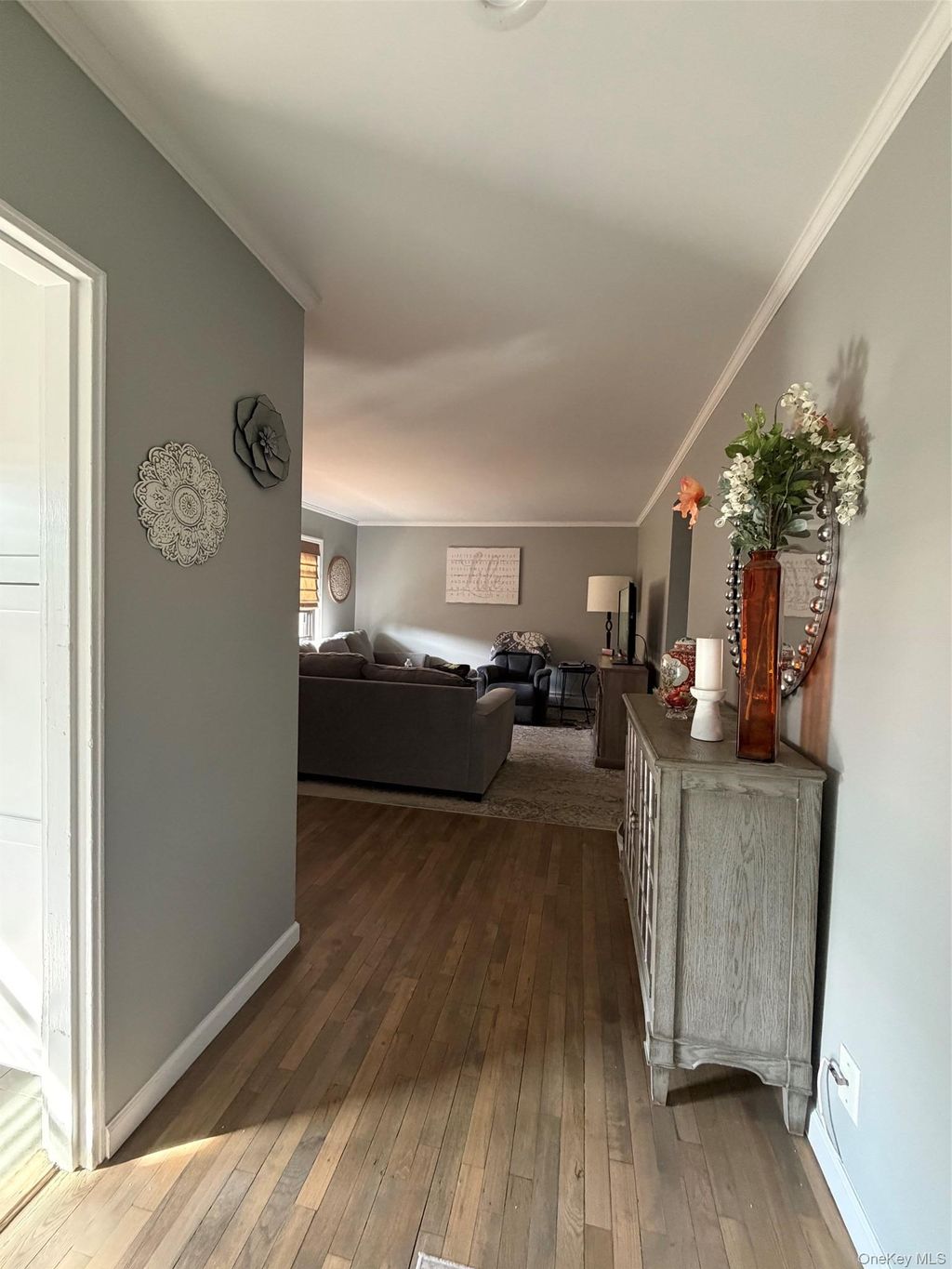 Photo of 55 Tulip Avenue #B5-5, Floral Park, NY 11001 (MLS # 1001353)