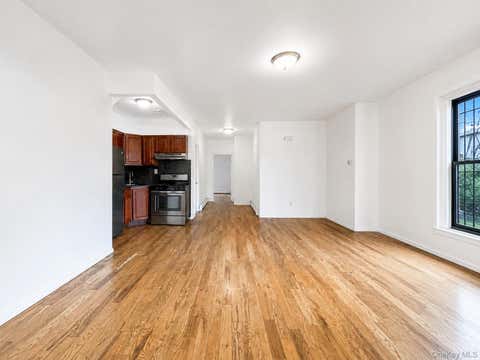 Multifamily For Sale - 919 Bryant Avenue<br/> Bronx, NY 10474