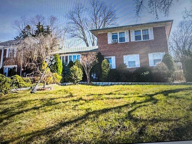 Kneeland Avenue, Yonkers, New York - 3 Bedrooms  
3 Bathrooms - 