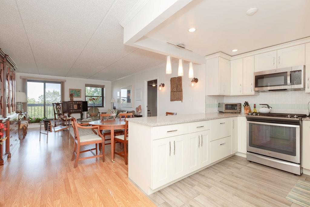 1376 Midland Avenue 702