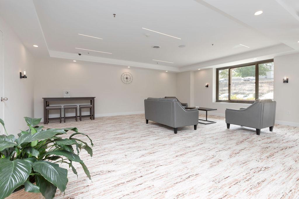 1376 Midland Avenue 702