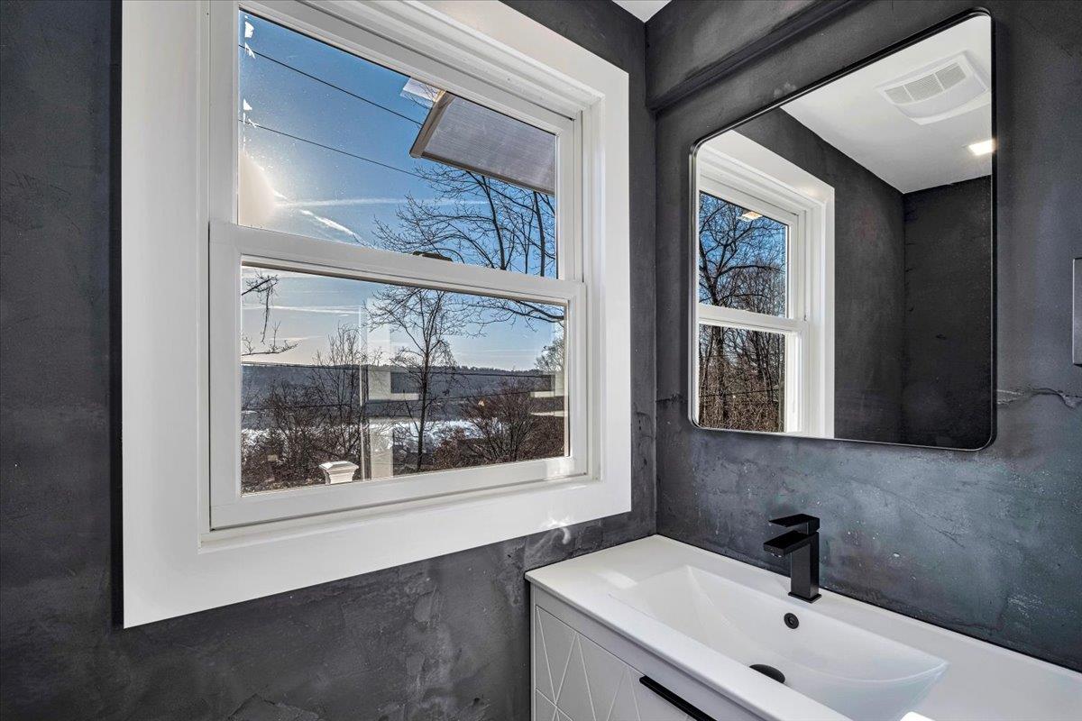 54 Newport Road, Patterson, New York image 10