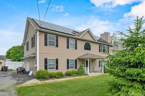 Homes For Sale - 19 Hilltop Place<br/> Orange County, Monroe, NY 10950