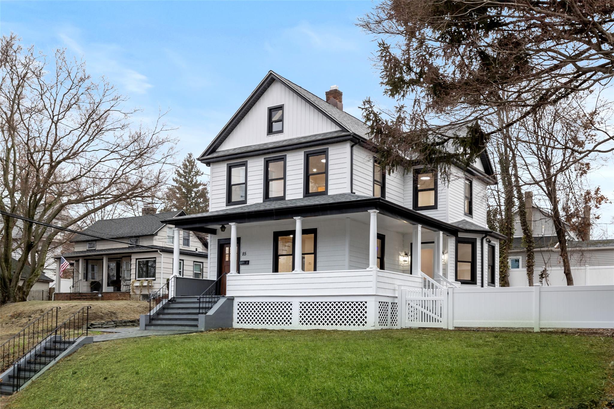 85 Webster Avenue, Port Washington, New York image 2