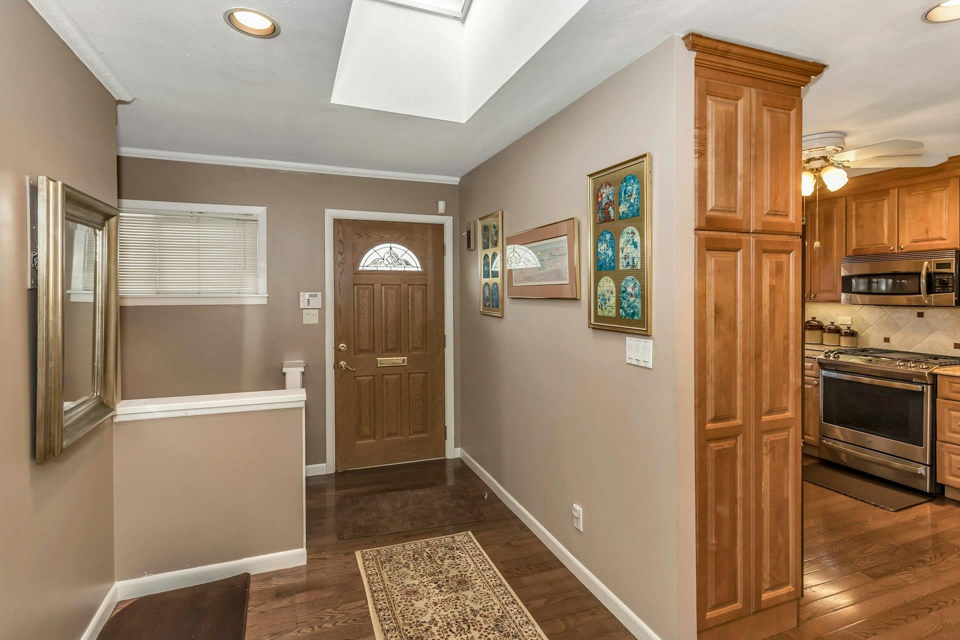 25 Mitchell Avenue, Plainview, New York image 2