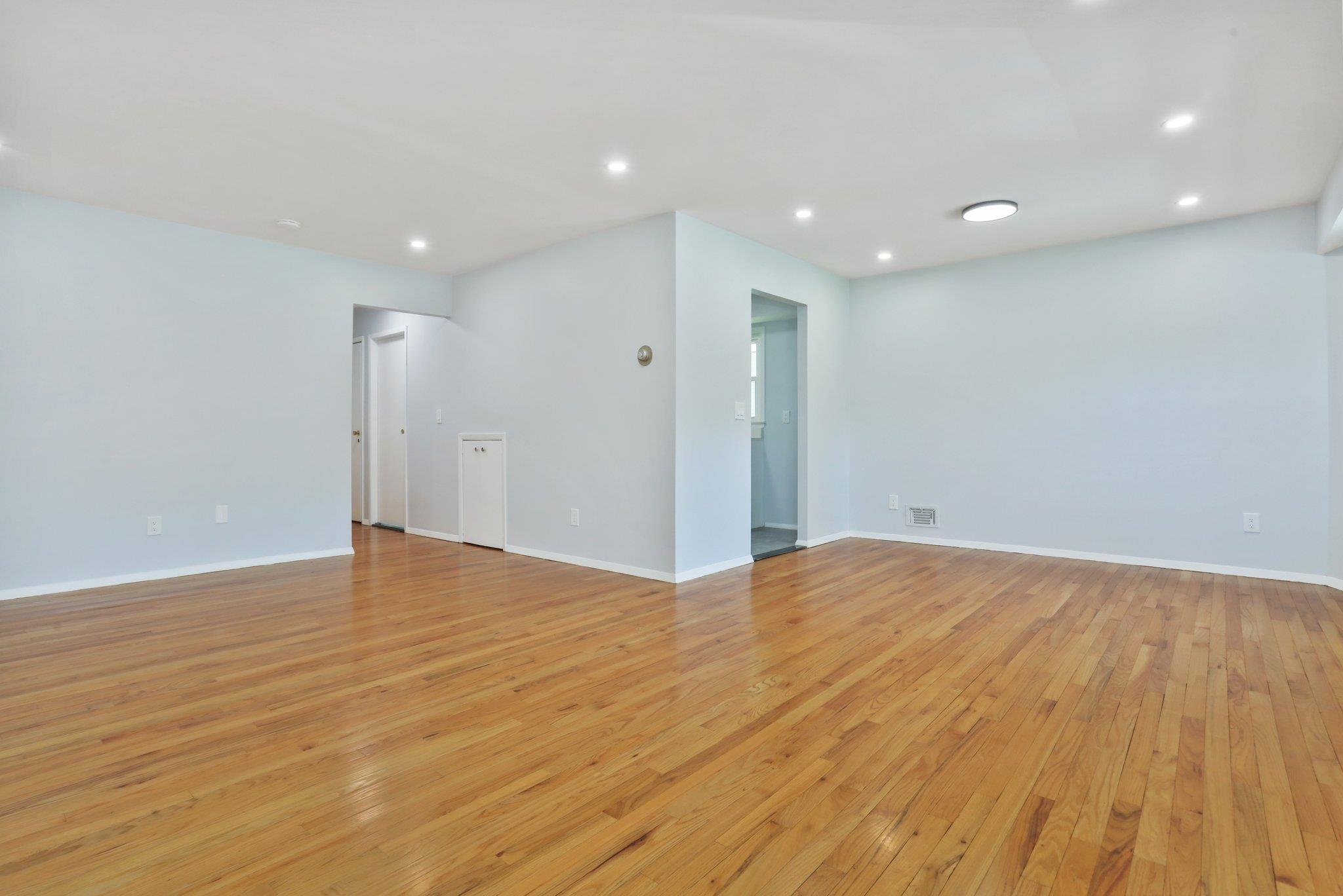 34 Warwick Place D