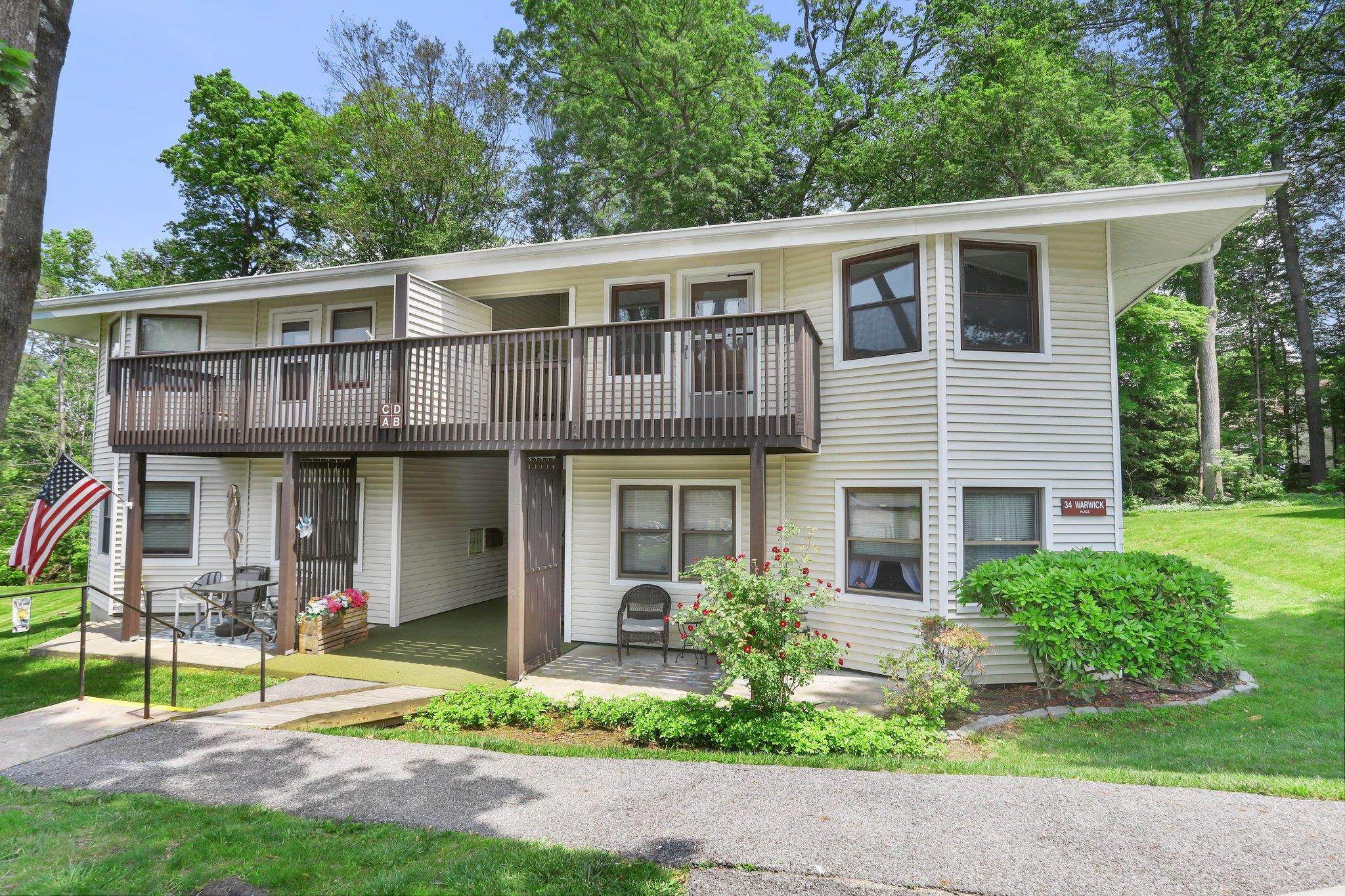 Property for Sale at Warwick Place D, Yorktown Heights, New York - Bedrooms: 2 
Bathrooms: 2 
Rooms: 5  - $425,000