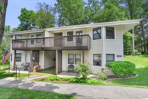 34 Warwick Place D Yorktown Heights NY 10598