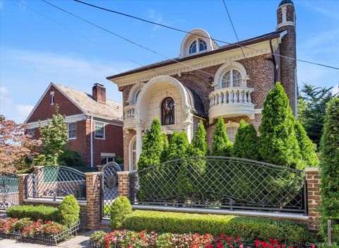 Photo of 7207 112th Street, Forest Hills, NY 11375 (MLS # 992537)