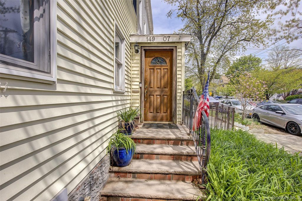 Photo of 149-07 12th Avenue, Whitestone, NY 11357 (MLS # 991347)