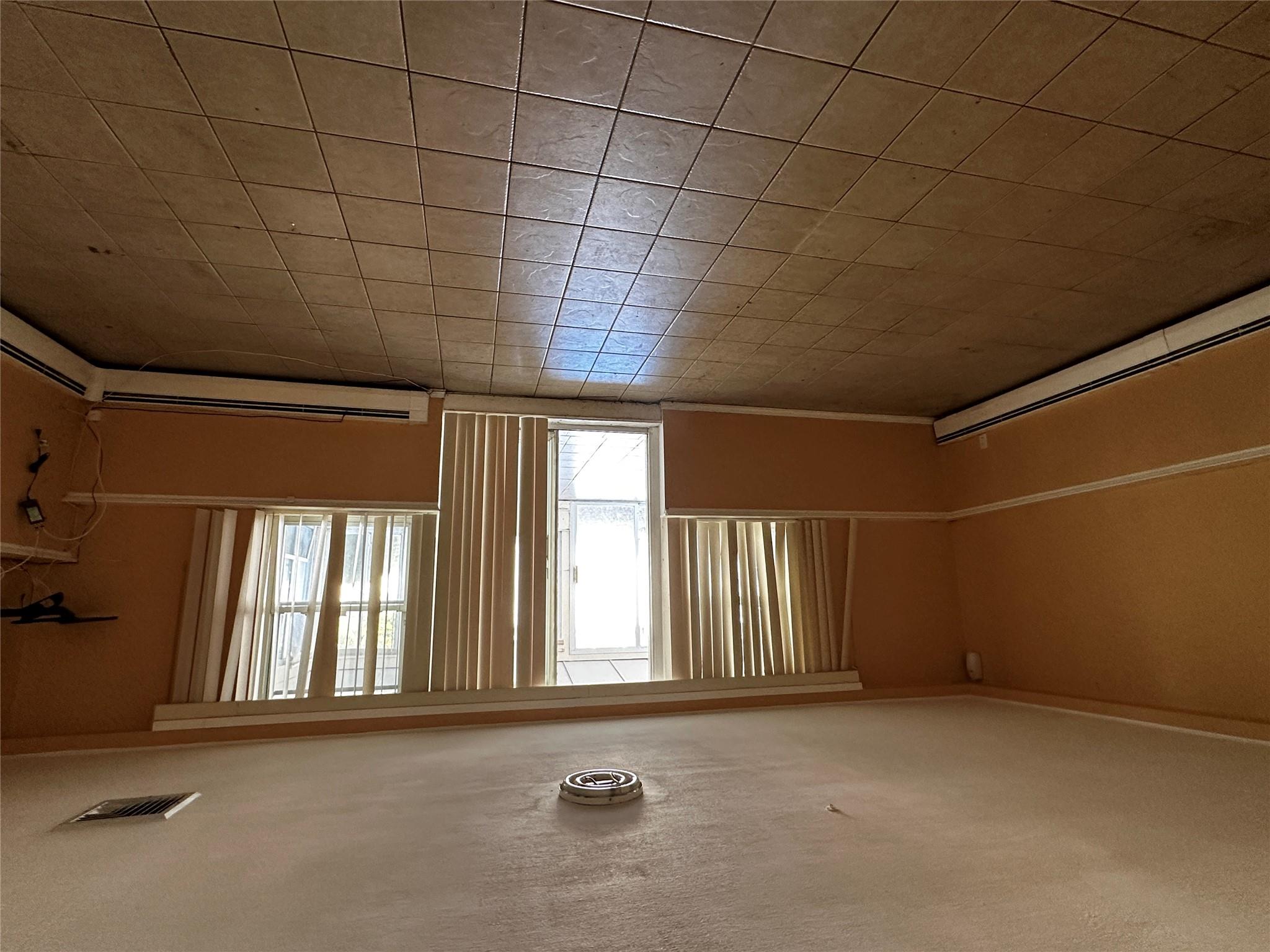 827 Eastfield Road, Westbury, New York image 17