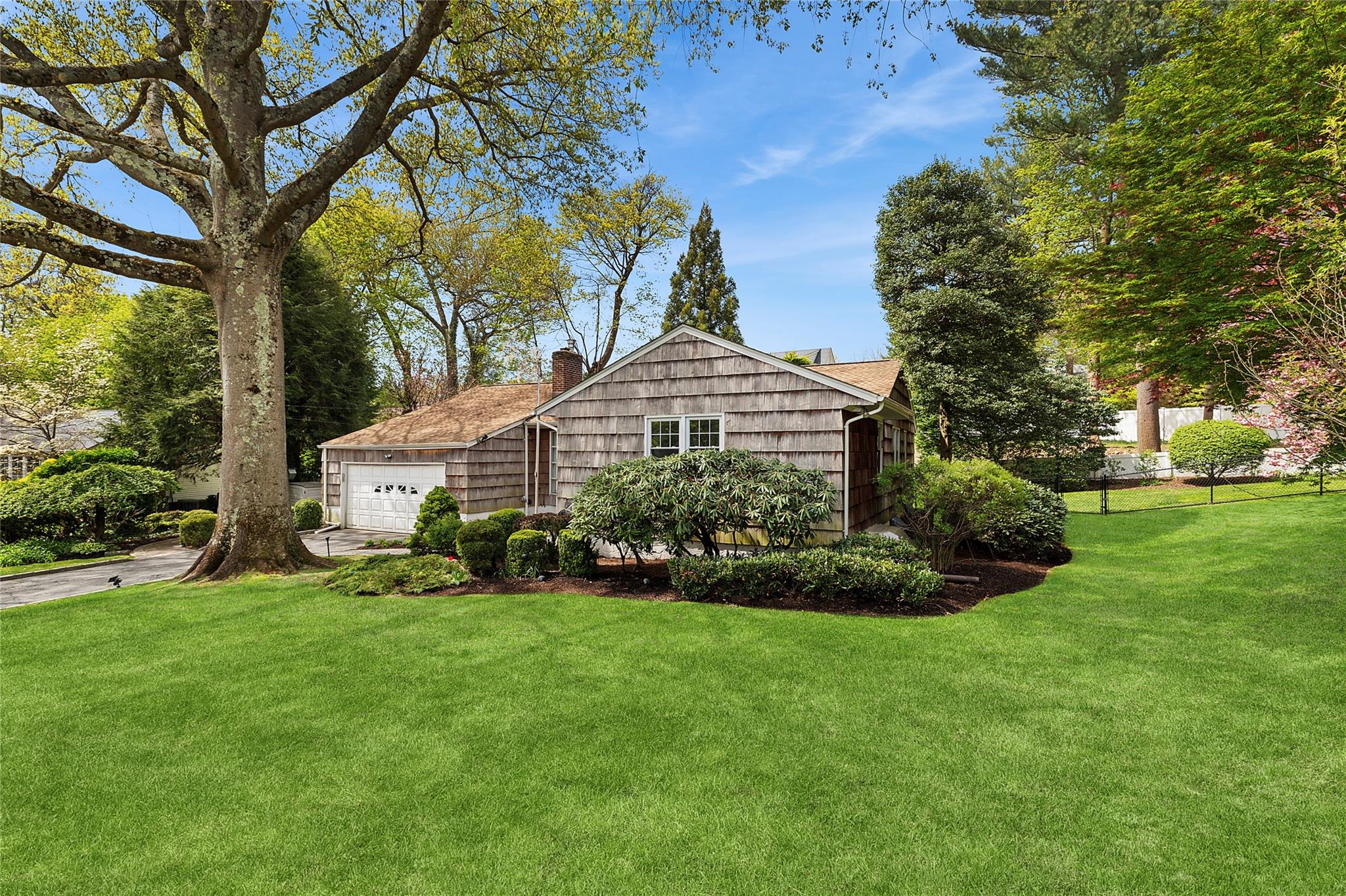 23 Fox Ridge Lane, Locust Valley, New York image 19
