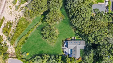 Photo of 321 Sound Beach Boulevard, Sound Beach, NY 11789 (MLS # 905046)