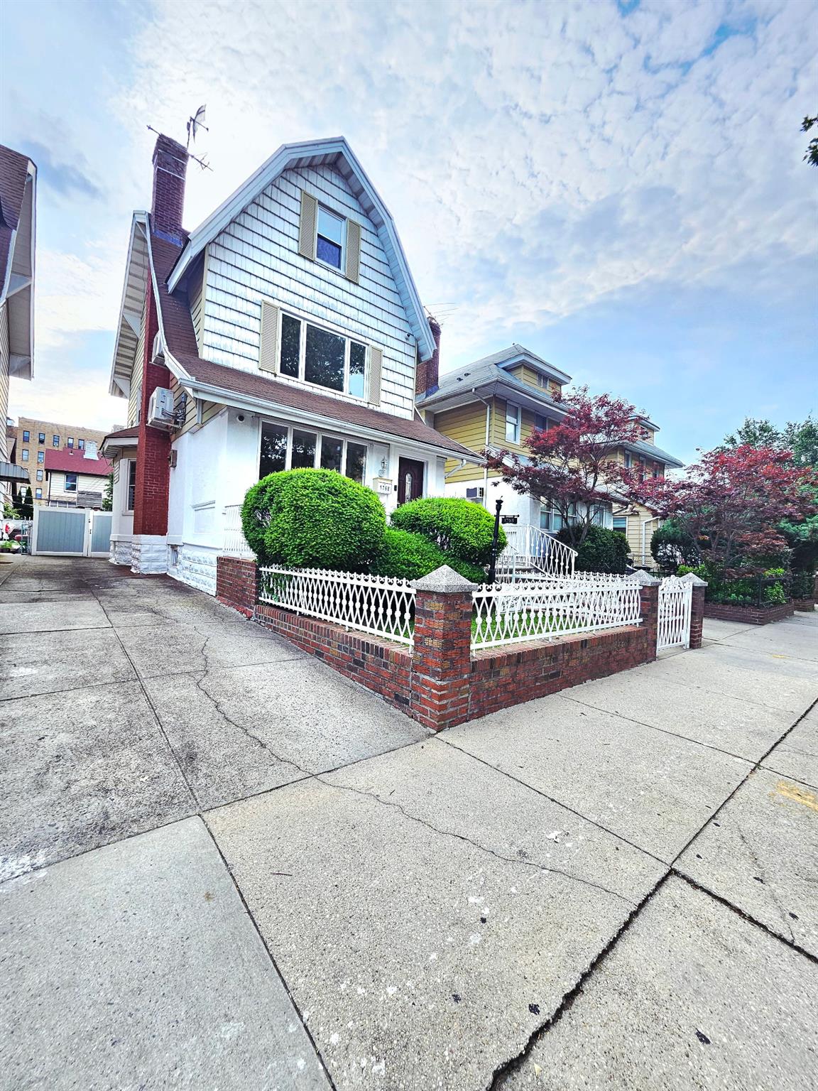 1768 W 5th Street