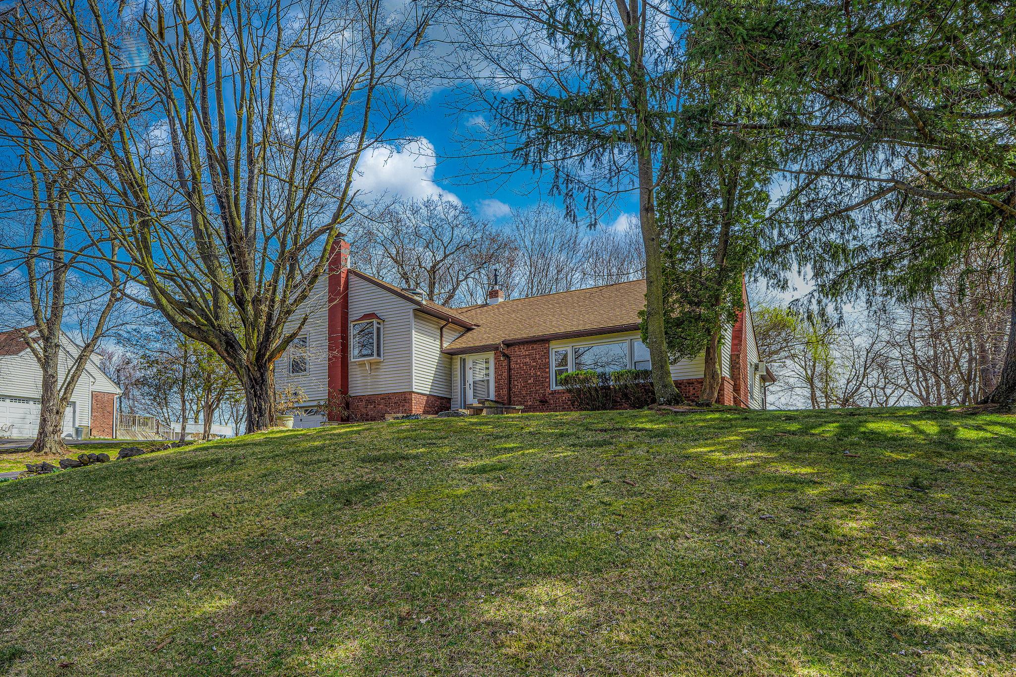 152 Old Flatbush Road, Kingston, New York image 1