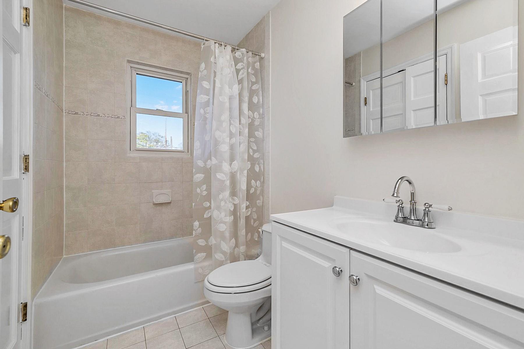 4203 Harriet Road, Bethpage, New York image 31