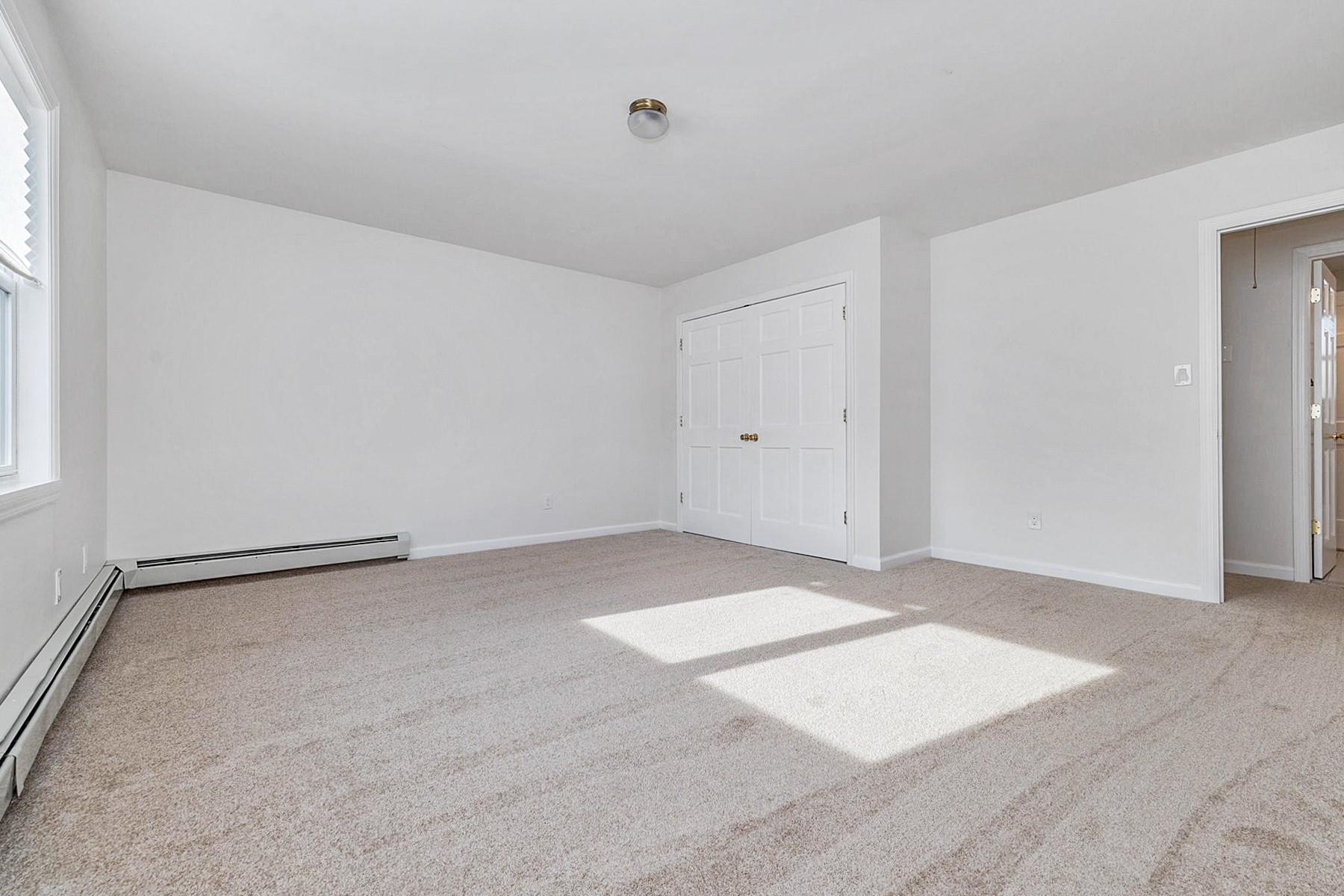 4203 Harriet Road, Bethpage, New York image 33