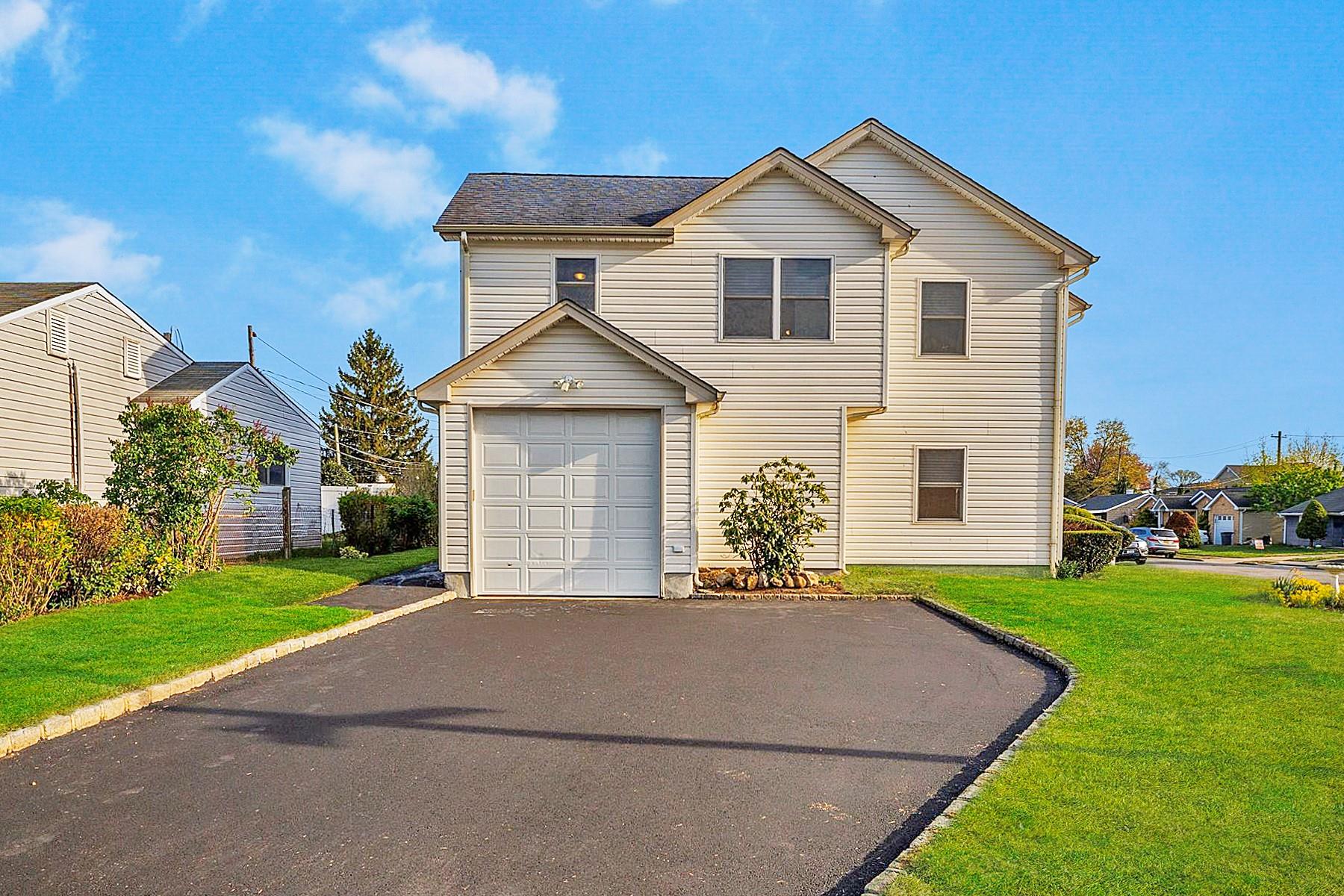 4203 Harriet Road, Bethpage, New York image 3