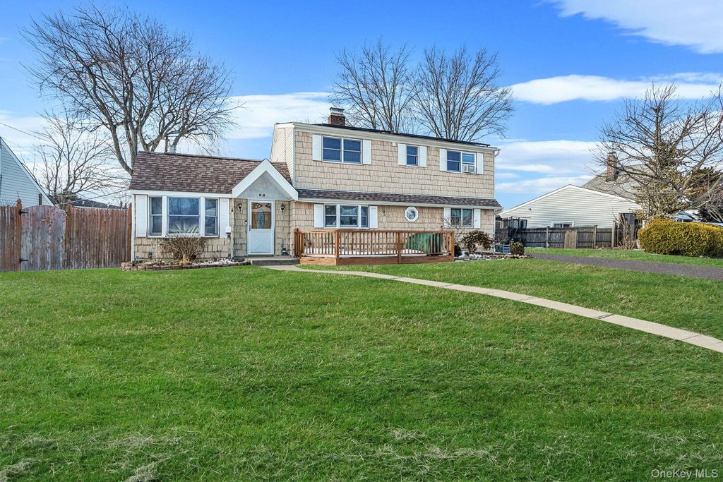 Photo of 68 Coppersmith Road, Levittown, NY 11756 (MLS # 961678)