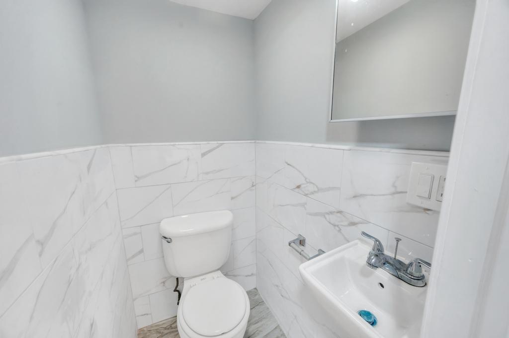 45 Jefferson Avenue, Lynbrook, New York image 17