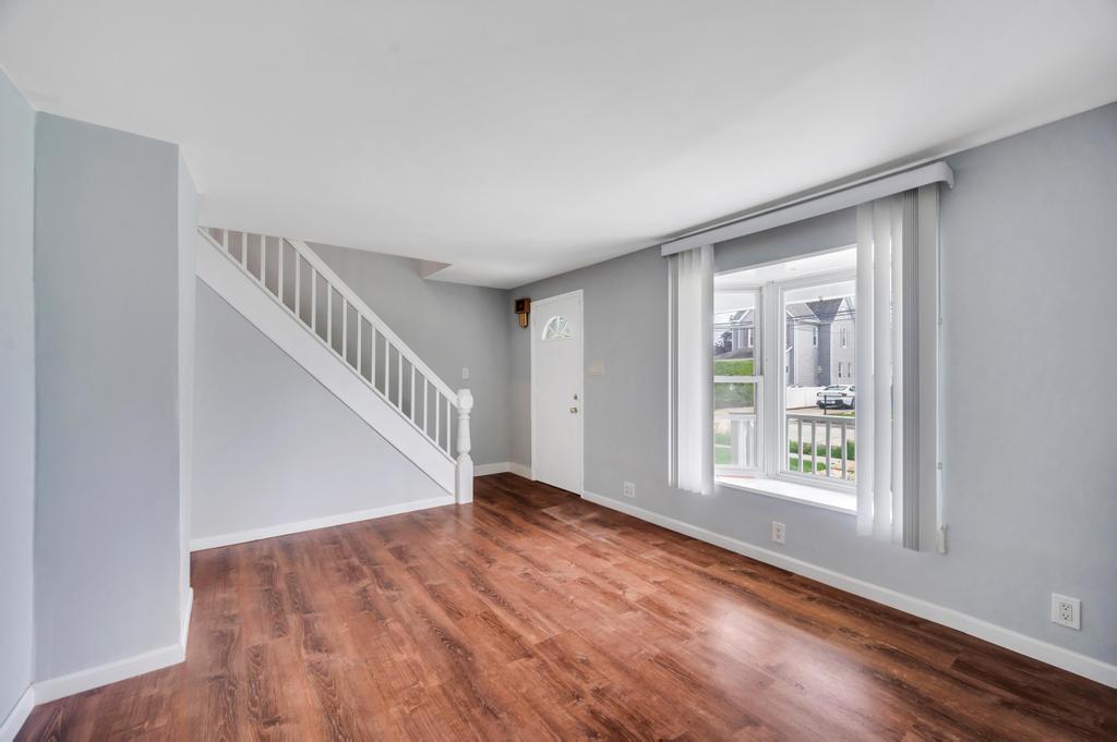 45 Jefferson Avenue, Lynbrook, New York image 7