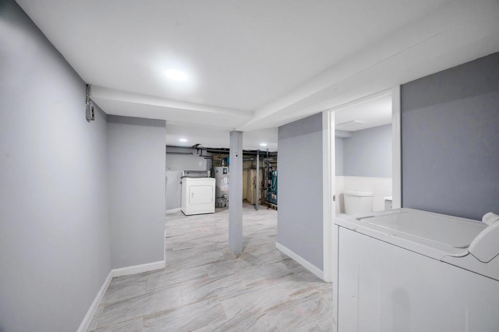 45 Jefferson Avenue, Lynbrook, New York image 29