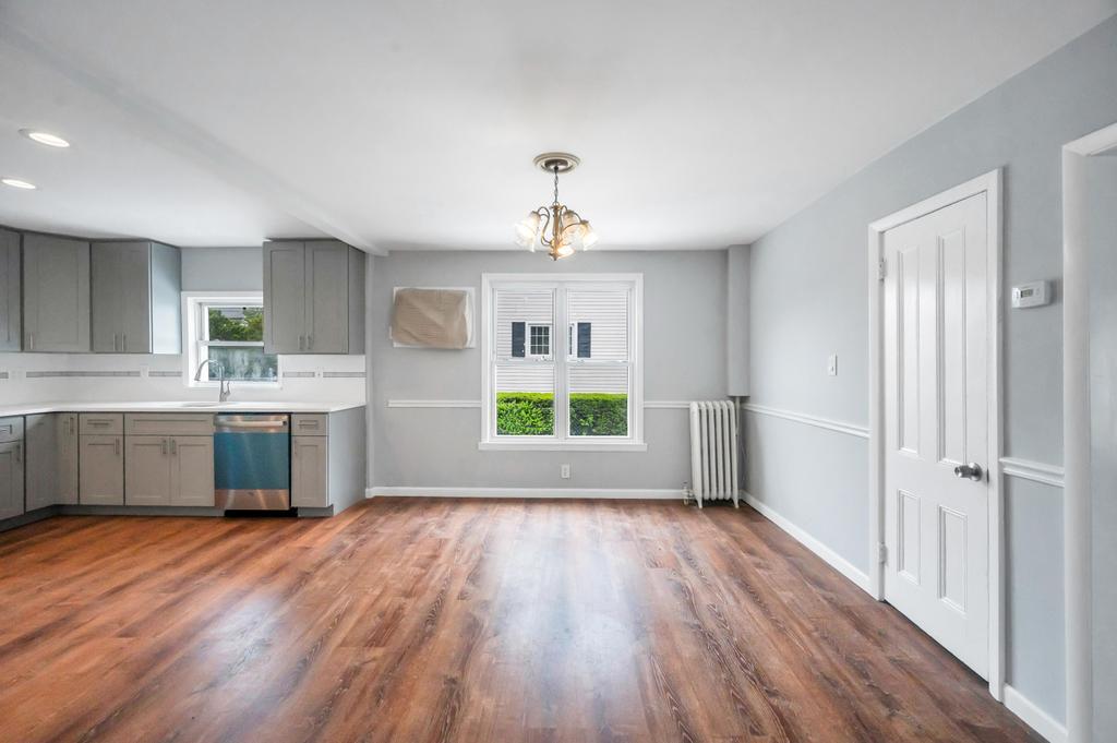 45 Jefferson Avenue, Lynbrook, New York image 11