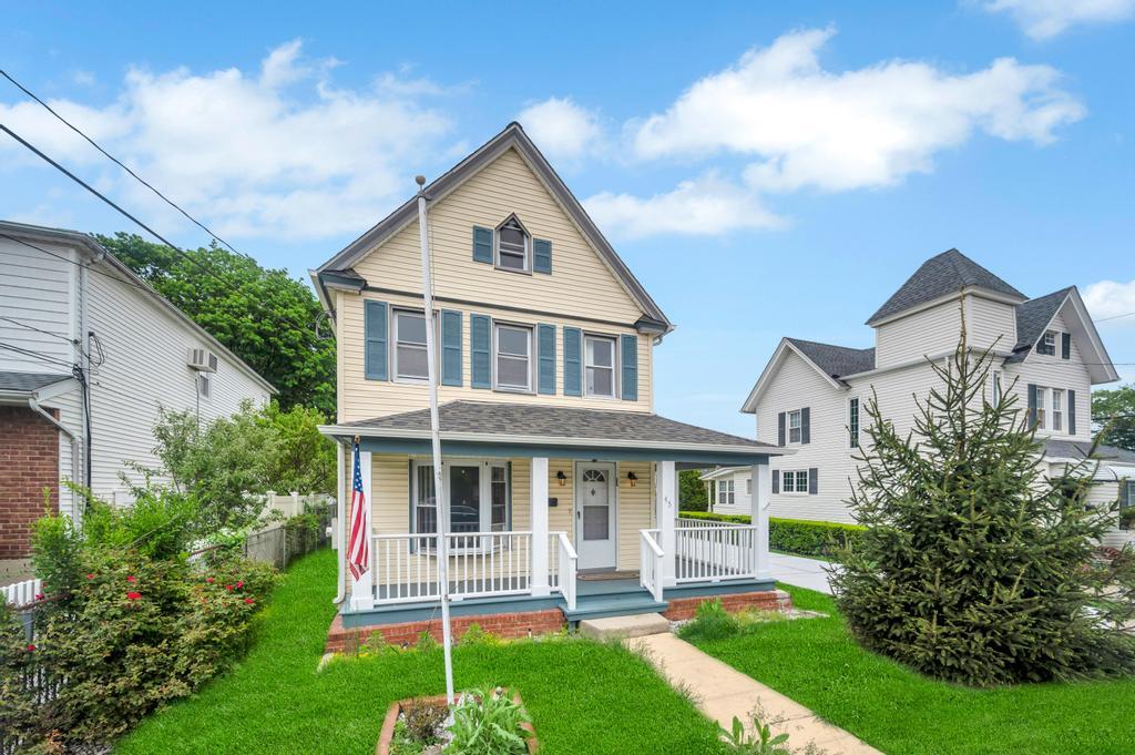 45 Jefferson Avenue, Lynbrook, New York image 3