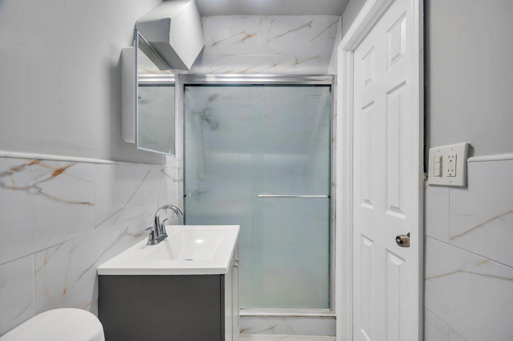 45 Jefferson Avenue, Lynbrook, New York image 28