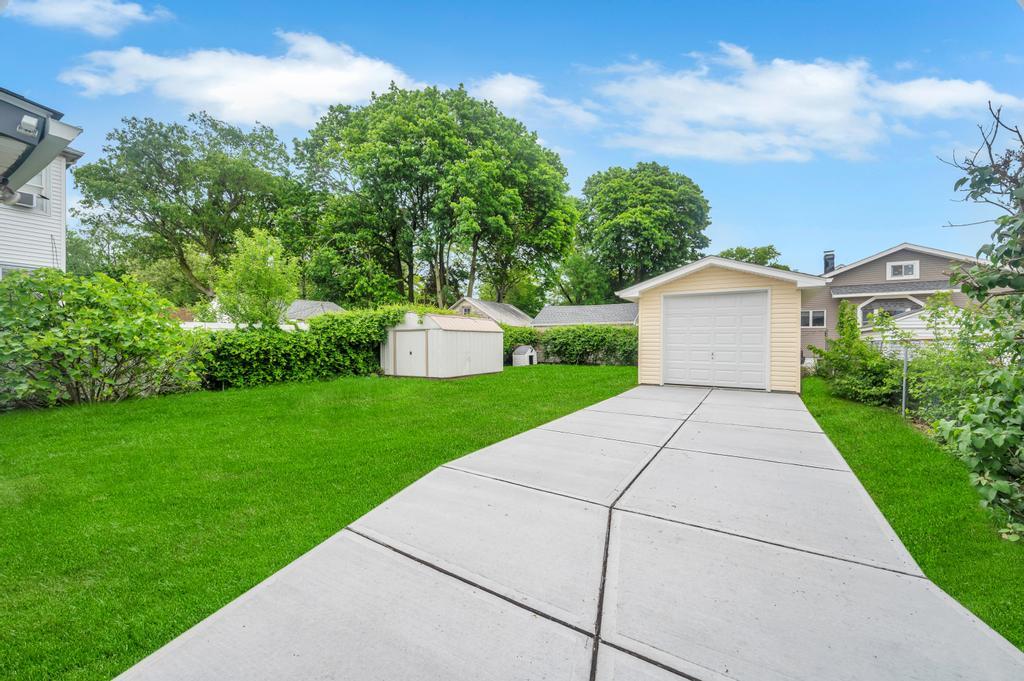 45 Jefferson Avenue, Lynbrook, New York image 5