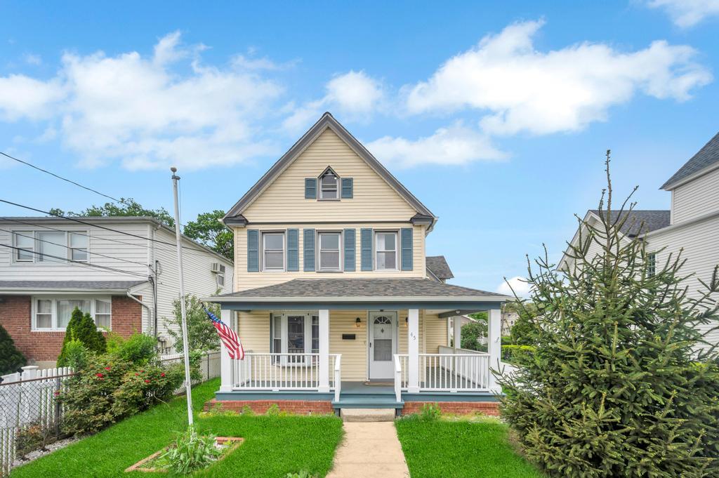 45 Jefferson Avenue, Lynbrook, New York image 1