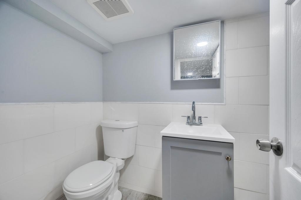 45 Jefferson Avenue, Lynbrook, New York image 31