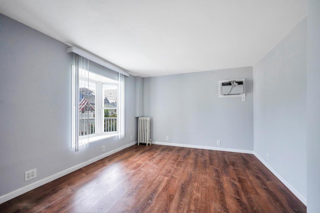 45 Jefferson Avenue, Lynbrook, New York image 6