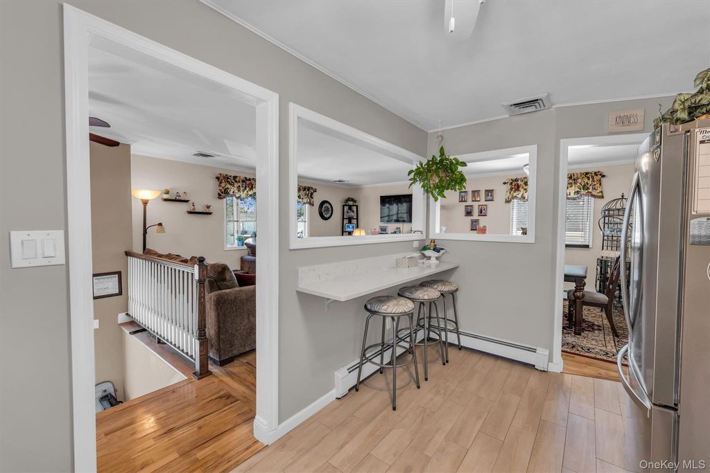 Photo of 316 Vanderbilt Boulevard, Oakdale, NY 11769 (MLS # 922129)