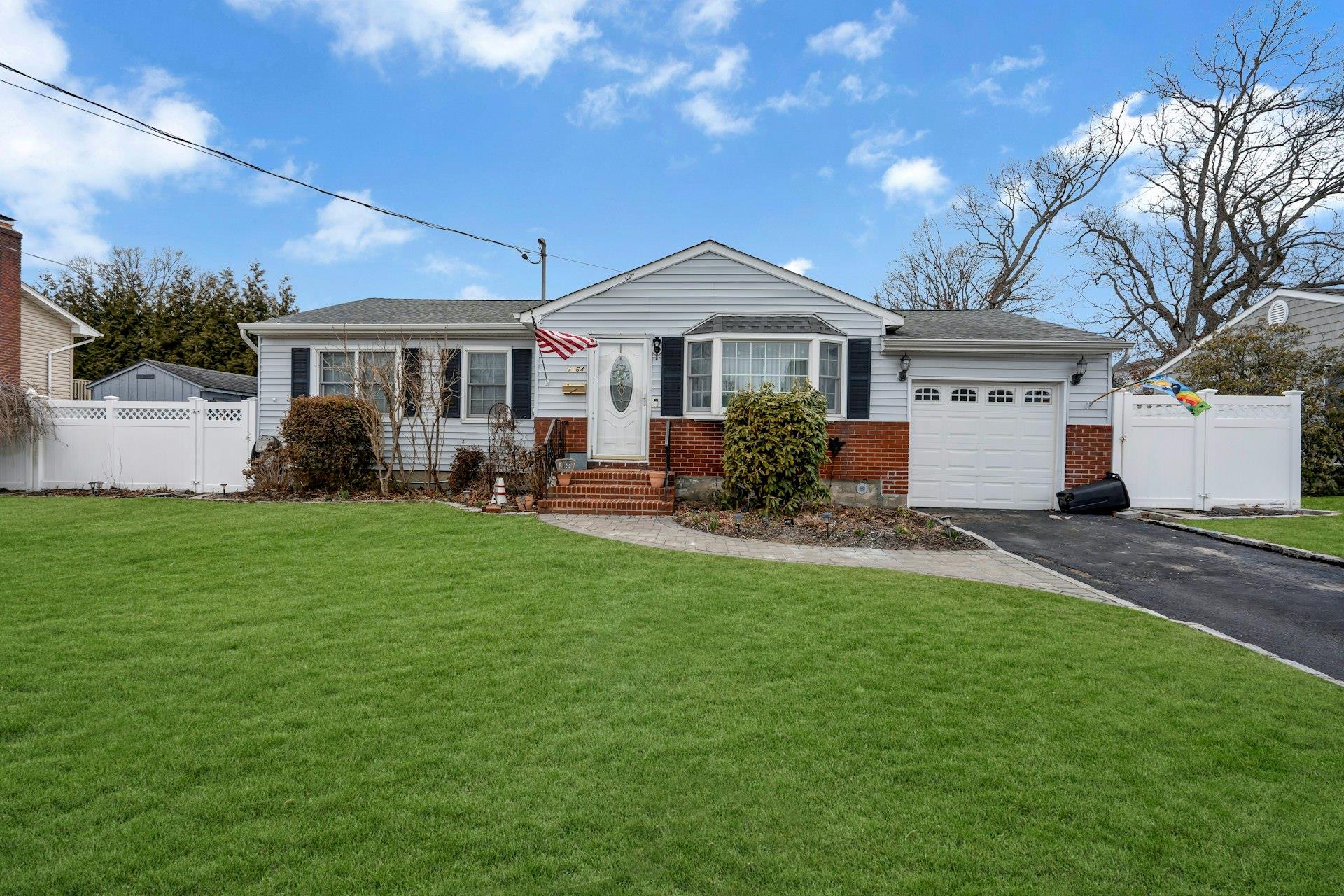 1664 Fairfax Avenue, West Islip, New York image 1