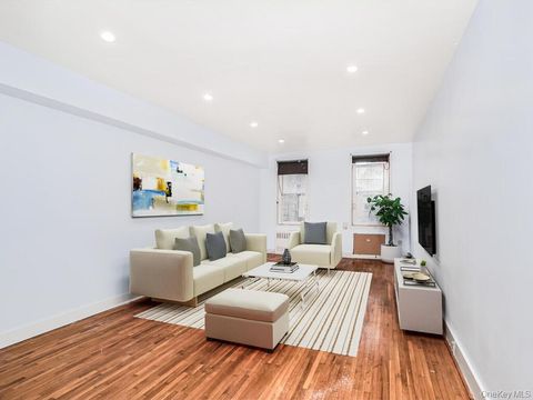 Photo of 6535 Broadway #2E, Bronx, NY 10471 (MLS # 931398)